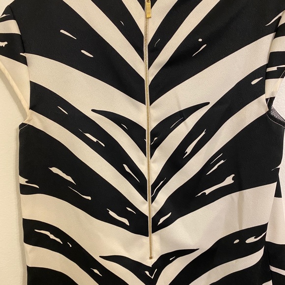 Zebra dress - Picture 5 of 5
